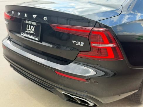 Used 2019 Volvo S60 T5 R-Design FWD image 8