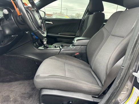 Used 2018 Dodge Charger R/T w/ Navigation & Travel Group image 11