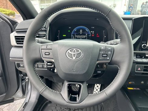 New 2026 Toyota Camry SE image 22
