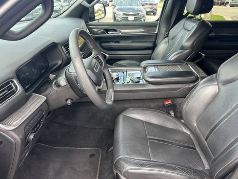 Used 2022 Jeep Wagoneer Series II image 24