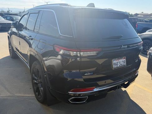 Used 2023 Jeep Grand Cherokee Overland w/ Advanced Protech Group III image 4