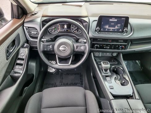 Used 2023 Nissan Rogue S FWD image 11