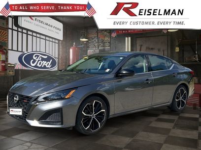 Used 2023 Nissan Altima 2.5 SR