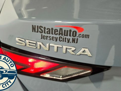 Used 2025 Nissan Sentra SV FWD image 30
