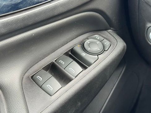 Used 2019 Chevrolet Equinox LT image 28