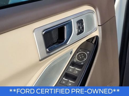 Certified 2021 Ford Explorer Platinum w/ Equipment Group 601A image 17