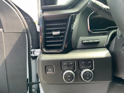 Used 2025 GMC Sierra 1500 AT4X image 15