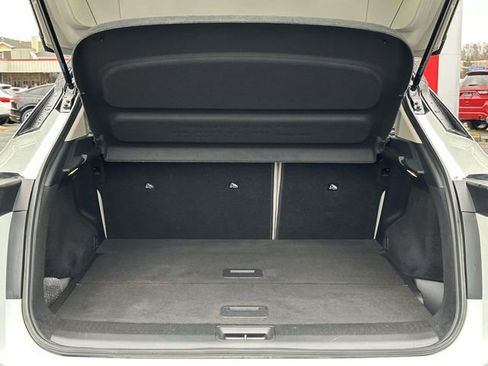 Used 2024 Nissan Ariya AWD image 12