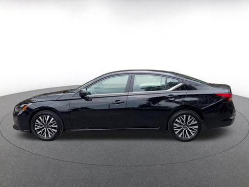 Used 2026 Nissan Altima 2.5 SV FWD image 9