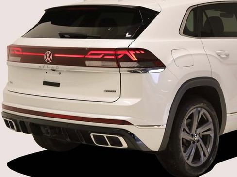 Used 2024 Volkswagen Atlas Cross Sport SEL R-Line image 7