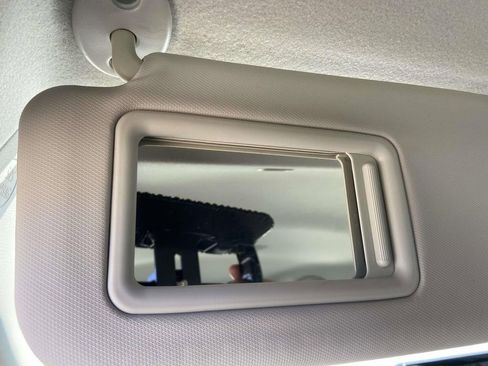 Used 2025 Toyota Corolla LE image 28