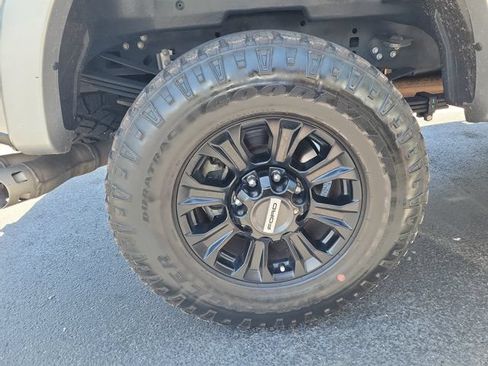 Used 2021 Ford F350 Lariat w/ Tremor Off-Road Package AWD/4WD image 4