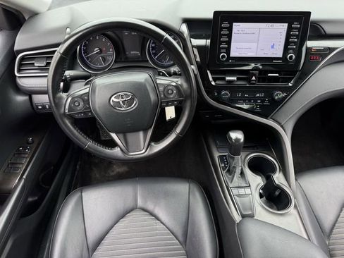 Used 2023 Toyota Camry SE image 11