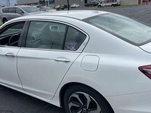 Used 2017 Honda Accord EX-L image 6