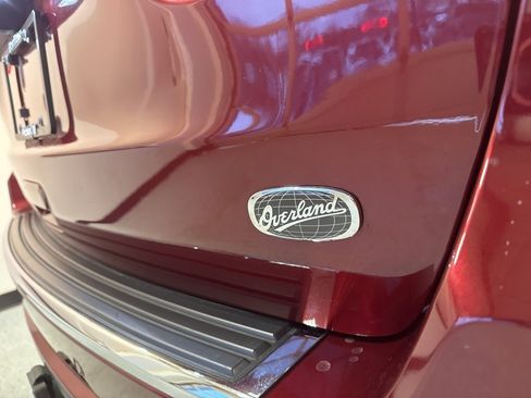 Used 2017 Jeep Grand Cherokee Overland w/ Jeep Active Safety Group image 48