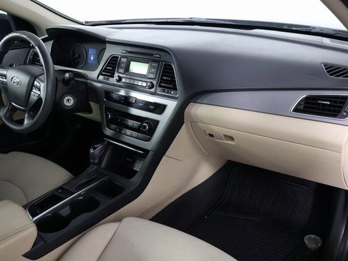 Used 2017 Hyundai Sonata SE FWD image 9