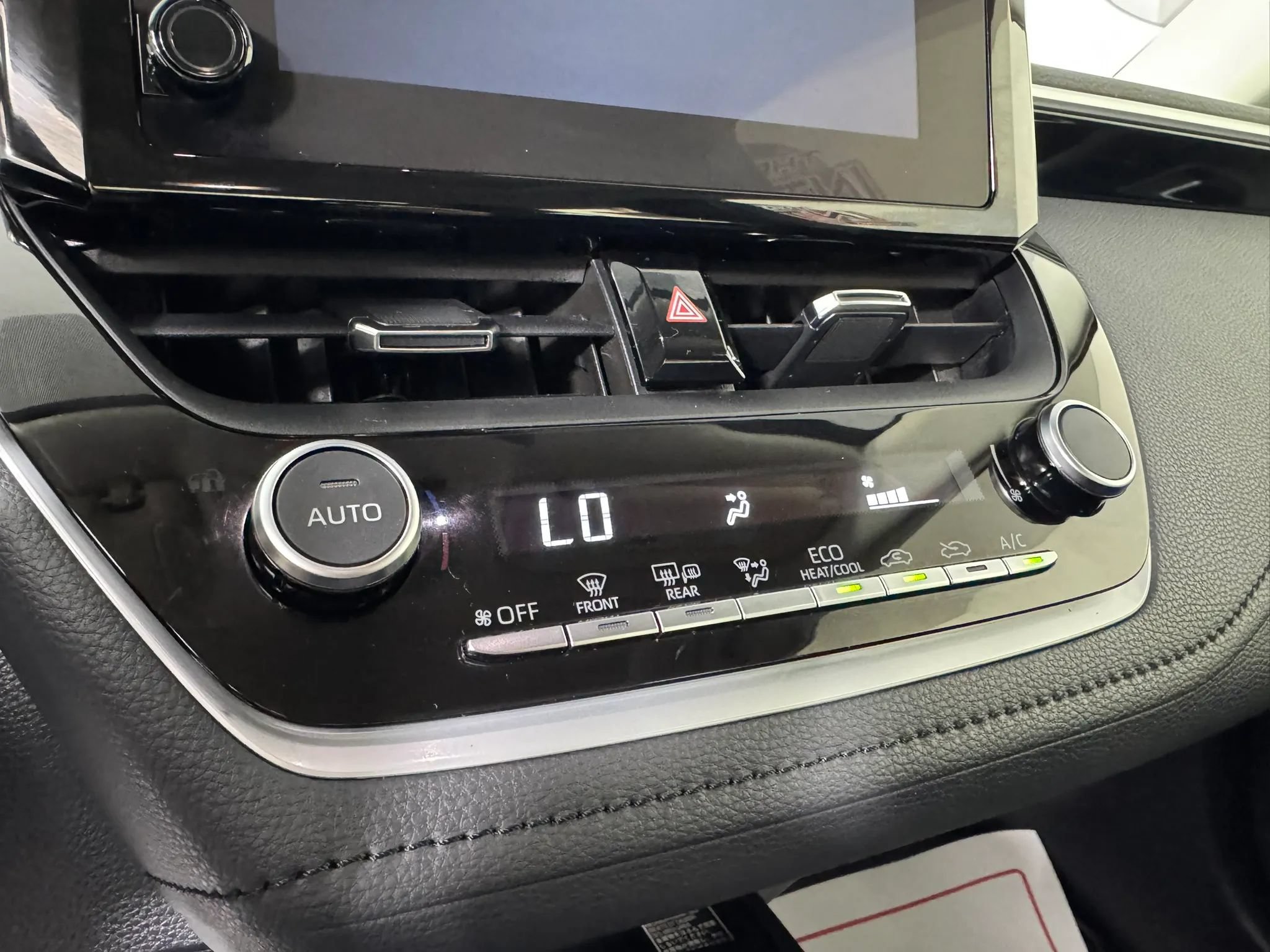 Used 2024 Toyota Corolla XLE FWD image 20