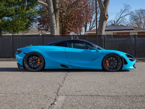 Used 2022 McLaren 720S Spider RWD image 26