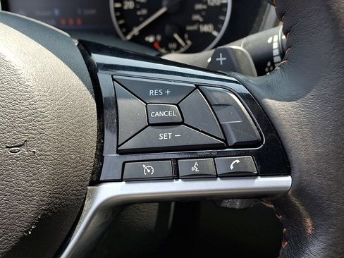 Used 2024 Nissan Altima 2.5 SR FWD image 21
