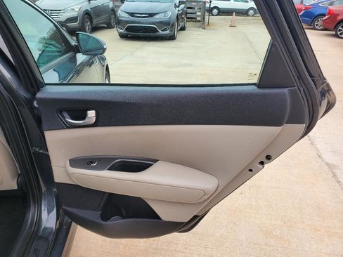 Used 2016 Kia Optima LX image 8