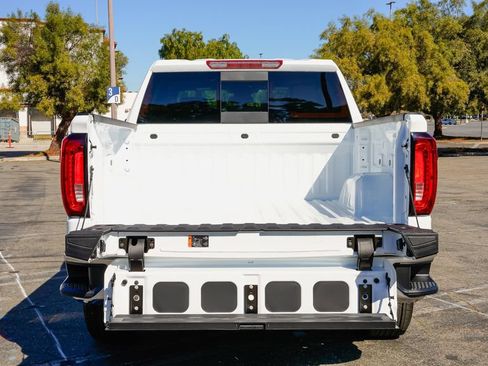 Used 2026 GMC Sierra 1500 SLT w/ SLT Convenience Package AWD/4WD image 13