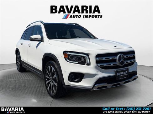 Used 2023 Mercedes-Benz GLB 250 4MATIC image 7