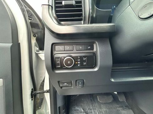 Used 2024 Ford F350 Lariat w/ Lariat Ultimate Package AWD/4WD image 20