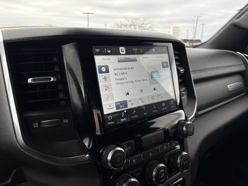 Used 2024 RAM 1500 Laramie image 16