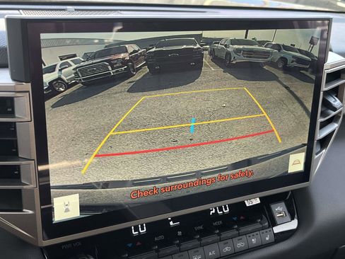 Used 2025 Toyota Tundra Limited image 23