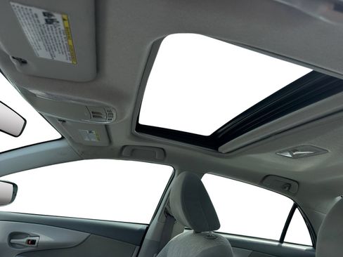 Used 2009 Toyota Corolla LE FWD image 3