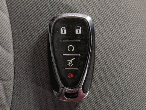 Used 2018 Chevrolet Equinox LS FWD image 32
