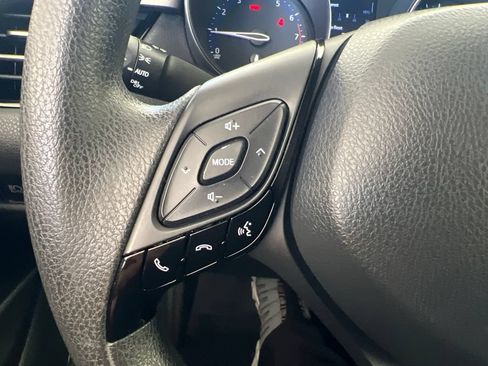 Used 2020 Toyota C-HR LE FWD image 55