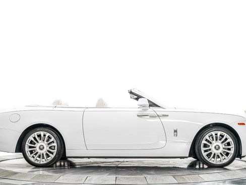 Used 2020 Rolls-Royce Dawn RWD image 42