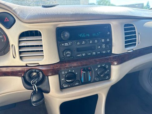 Used 2003 Chevrolet Impala LS w/ Mirror Group FWD image 13