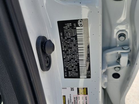 Used 2023 Toyota Corolla LE image 30