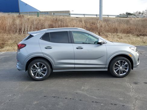 Used 2023 Buick Encore GX Select w/ Sport Touring Package image 3
