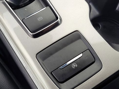 Used 2023 Ford Edge SEL image 25