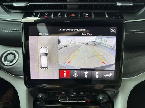 Used 2023 Jeep Grand Cherokee L Overland w/ Advanced Protech Group III image 30