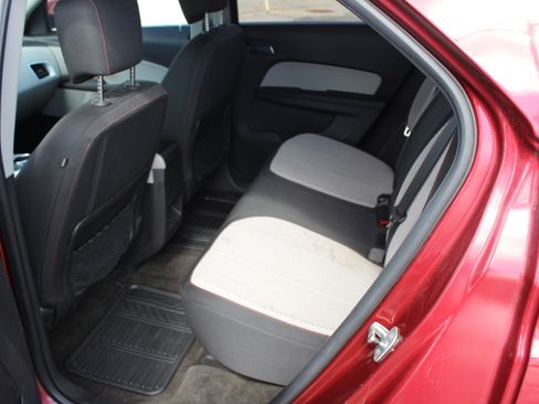 Used 2010 Chevrolet Equinox LT AWD/4WD image 16