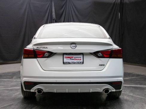 Used 2025 Nissan Altima 2.5 SV w/ SV Special Edition Package image 11