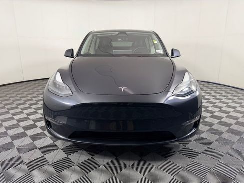 Used 2025 Tesla Model Y Long Range image 9