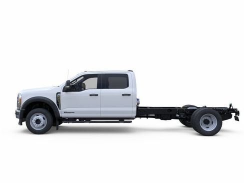 New 2026 Ford F550 4x4 Crew Cab image 4
