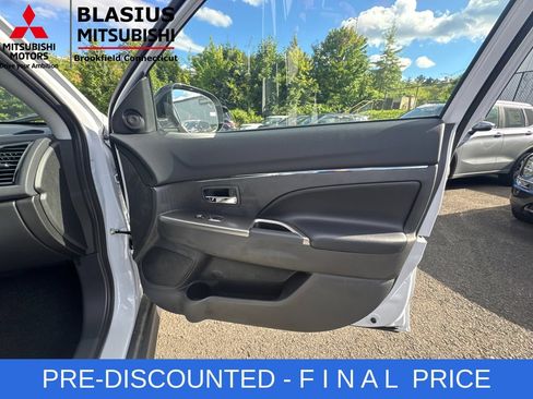 Used 2025 Mitsubishi Outlander Sport SE AWD/4WD image 30