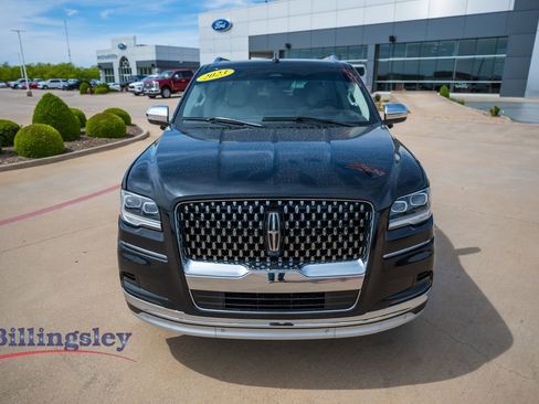 Used 2023 Lincoln Navigator L Black Label image 2