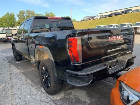 Used 2024 GMC Sierra 3500 AT4 w/ AT4 Preferred Package AWD/4WD image 5