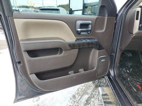 Used 2016 GMC Sierra 2500 Denali w/ Duramax Plus Package image 11