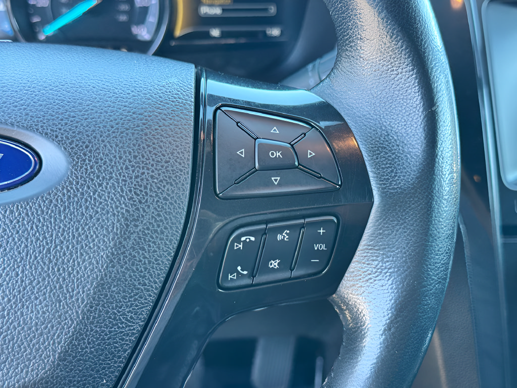 Used 2018 Ford Explorer XLT w/ Equipment Group 202A FWD image 14