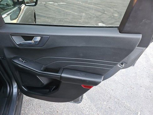 Used 2023 Ford Escape Platinum image 17