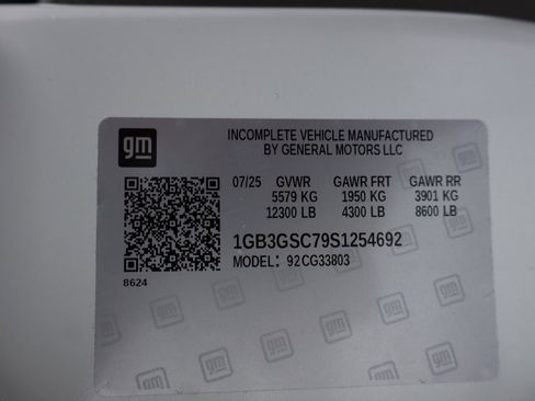 New 2025 Chevrolet Express 3500 w/ Power Convenience Package image 18