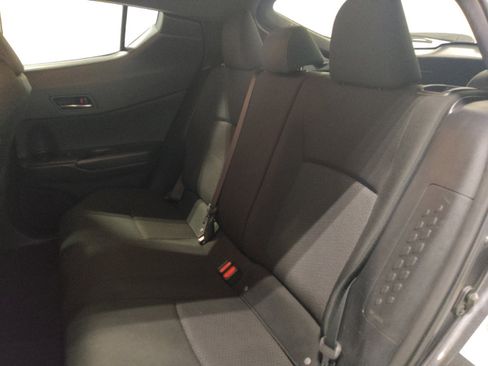 Used 2018 Toyota C-HR XLE image 18